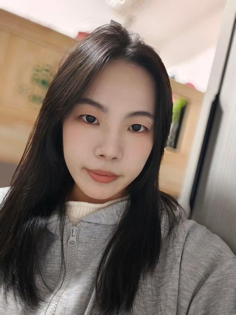 你一抬眼,世界就安静了