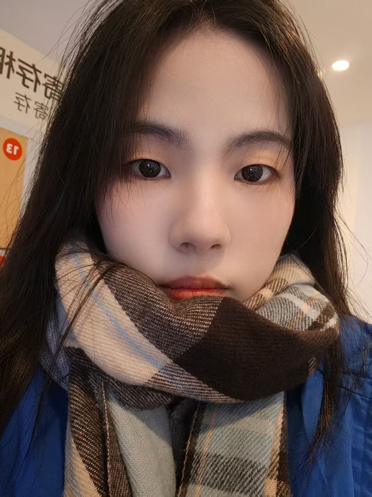 把冬天藏进围巾,也把你藏进心里